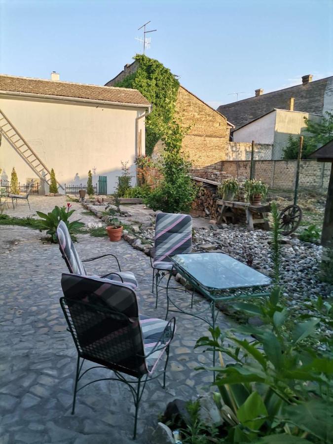 Somborski Salas - Strogi Centar Buitenkant foto
