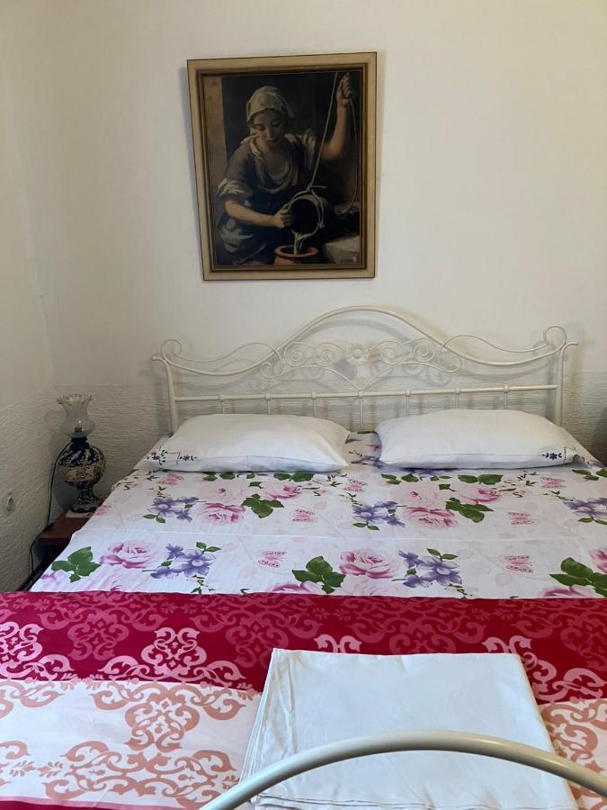 Somborski Salas - Strogi Centar Buitenkant foto