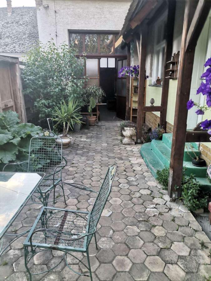 Somborski Salas - Strogi Centar Buitenkant foto