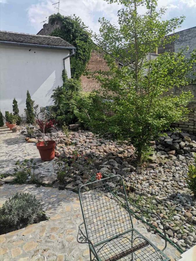 Somborski Salas - Strogi Centar Buitenkant foto