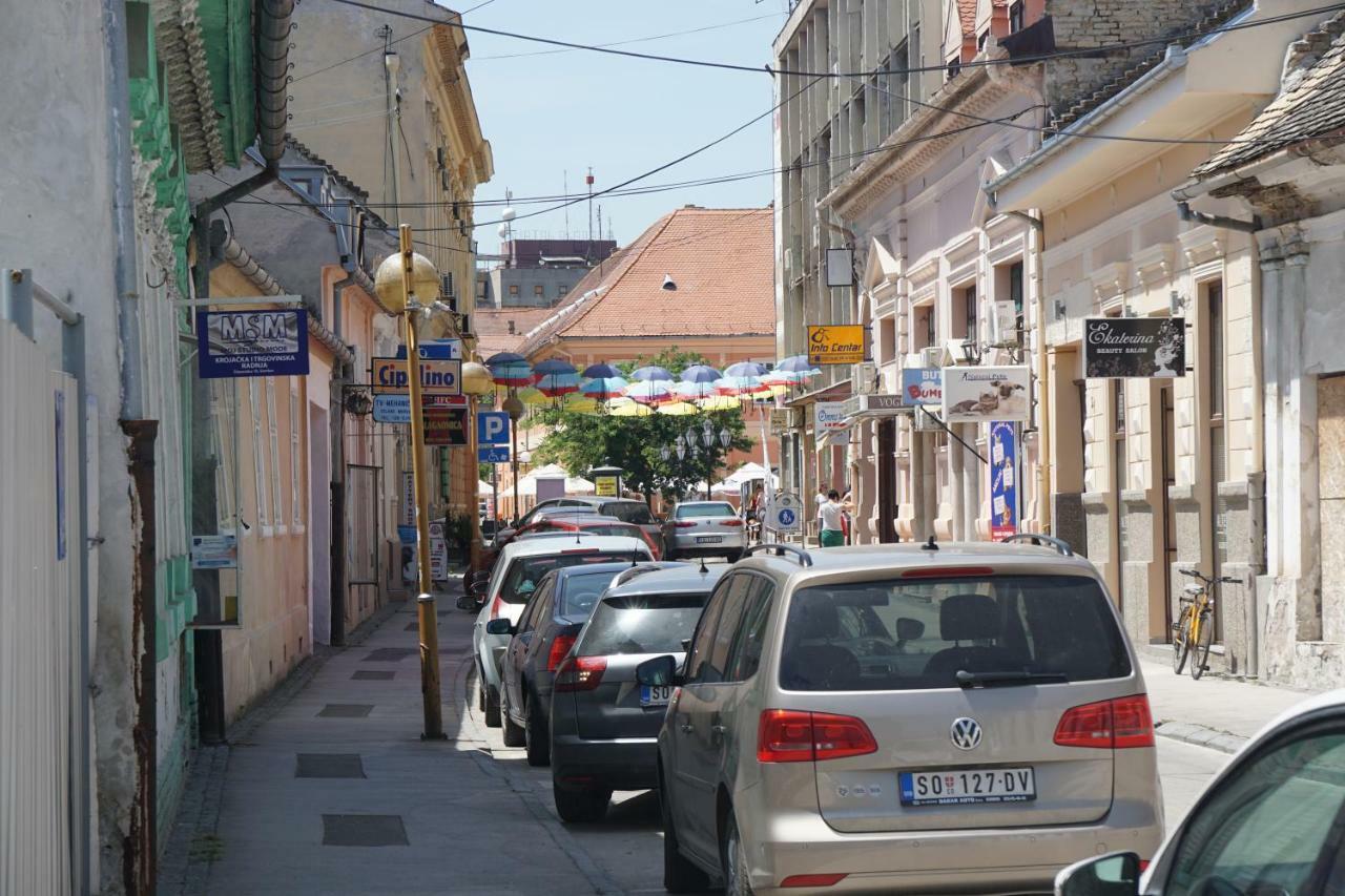 Somborski Salas - Strogi Centar Buitenkant foto