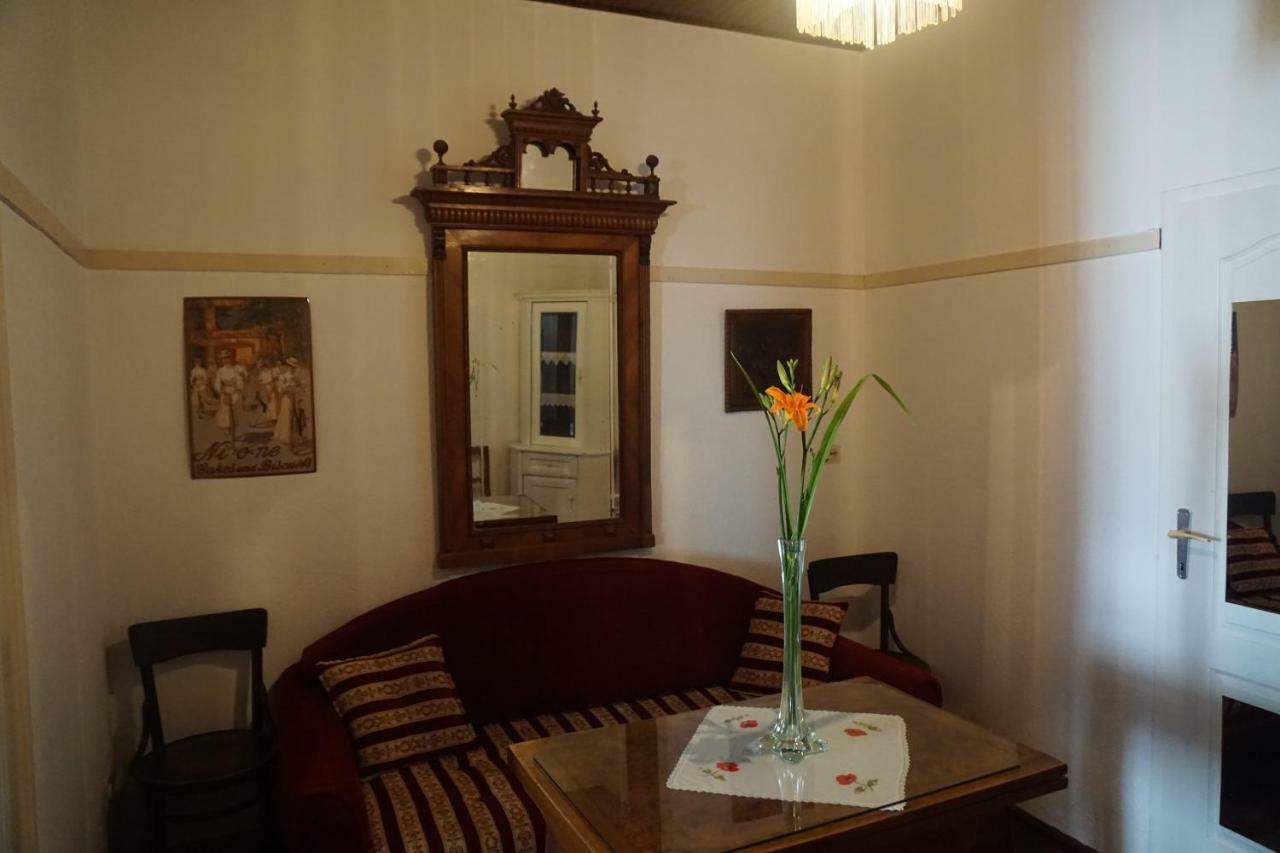 Somborski Salas - Strogi Centar Buitenkant foto
