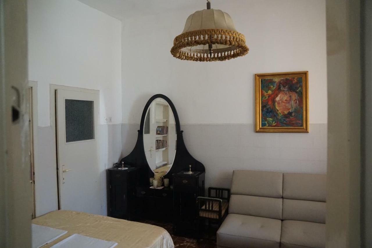 Somborski Salas - Strogi Centar Buitenkant foto