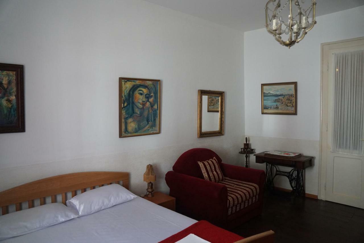 Somborski Salas - Strogi Centar Buitenkant foto