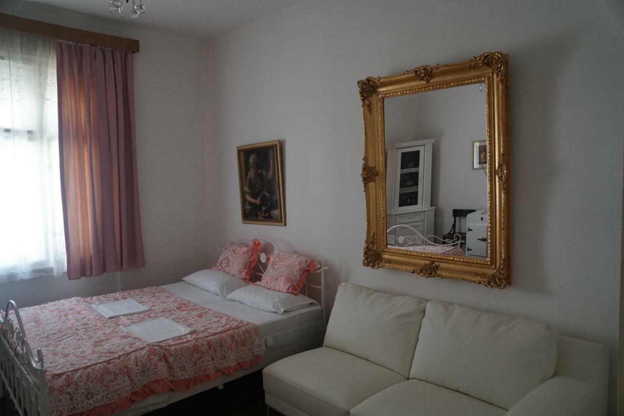 Somborski Salas - Strogi Centar Buitenkant foto