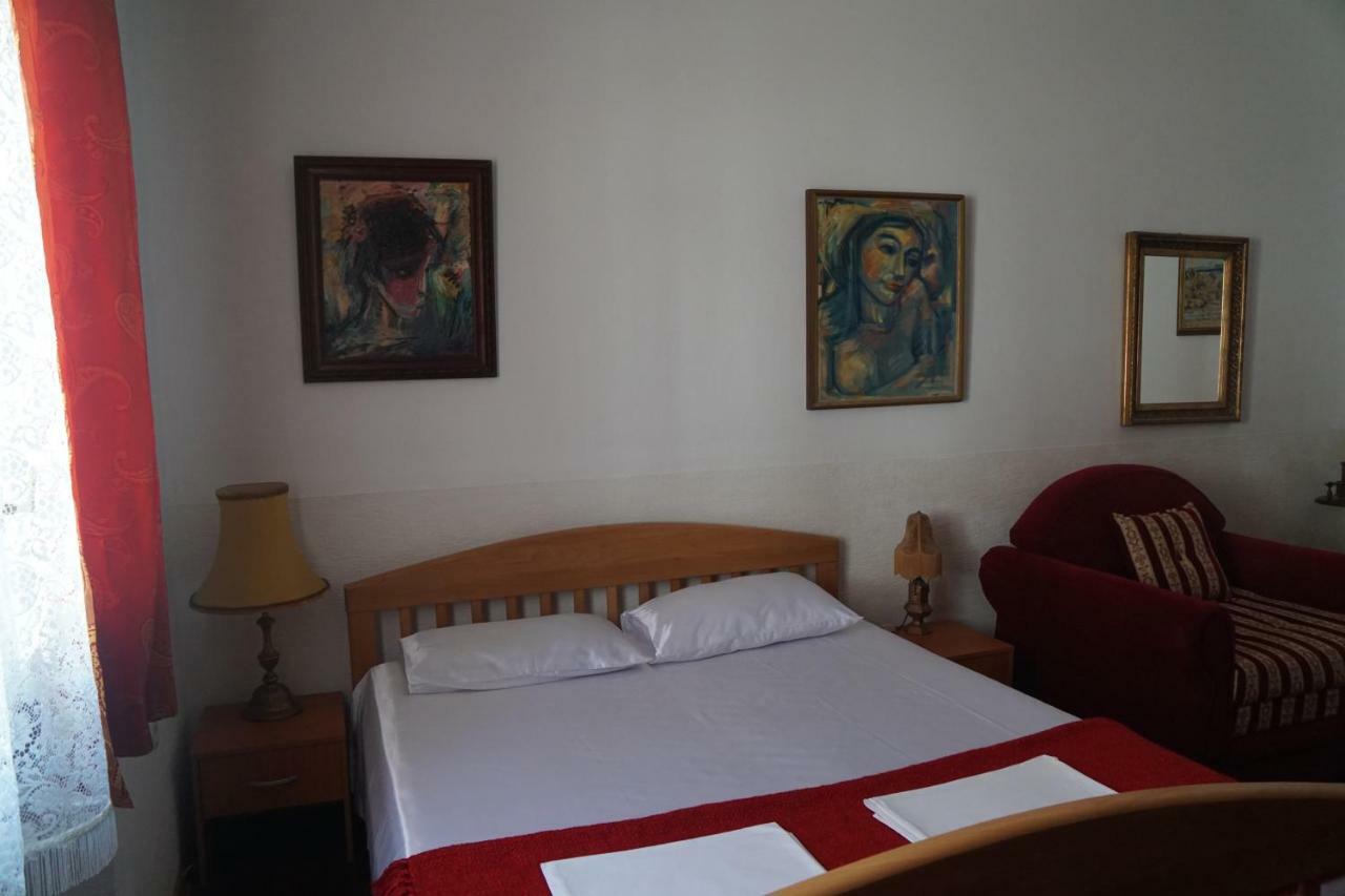 Somborski Salas - Strogi Centar Buitenkant foto